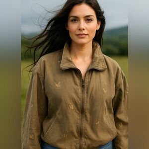 Women's Gold and Green Embellished Jacket.‎ 100% silk. Butterfly pattern 🦋